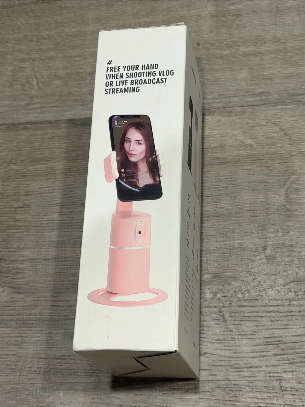 Phone Holder with Automatic Rotation for Face Tracking